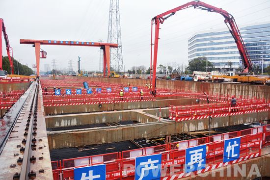 跑出“长沙速度”——写在长沙地铁6号线农东区间右线贯通之际
