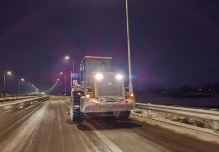 战风雪 斗严寒 保畅通