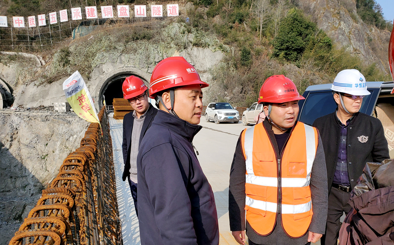绍兴市交投集团党委书记、董事长张永春到杭绍台项目进行春节前督查工作