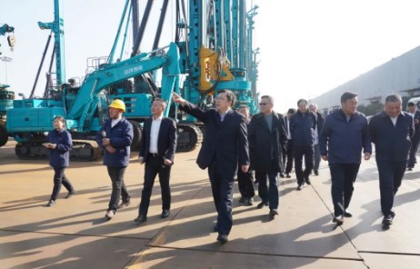 聚焦装备再制造！上海市政协副主席、党组副书记肖贵玉带队调研山河智能