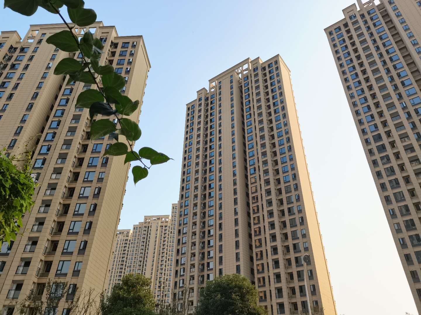 长房半岛蓝湾四期建安工程顺利通过竣工验收