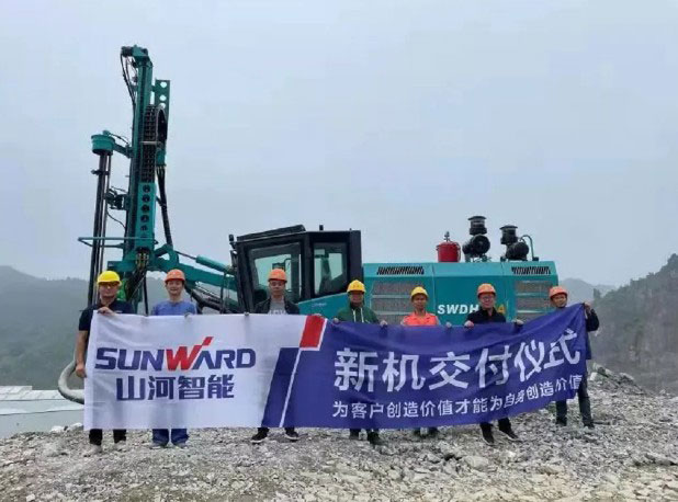 助力绿色矿山建设，山河智能“凿岩先锋”SWDH系列顶锤钻机大展身手