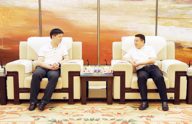 徐立会见无为市委副书记匡健一行
