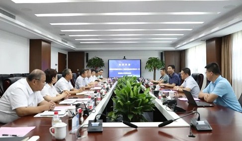 招商交科道路与岩土工程研究院与新疆交建集团开展座谈交流