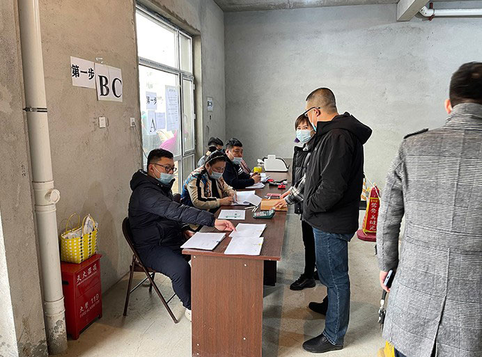 喜提新钥匙！新生街2号棚改项目回迁户验房入户