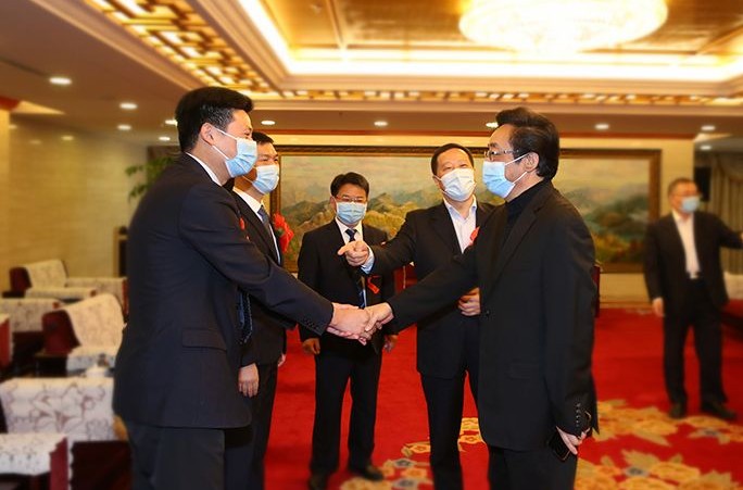 张孟星亲切接见全国及中央企业抗击疫情先进集体与先进个人