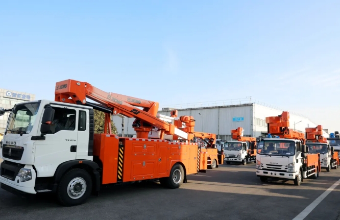 徐工成套化电力应急装备发车，助力东南亚电力建设