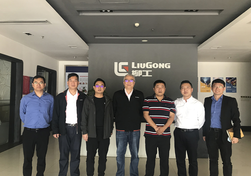 强企联合 柳工与东风柳汽开启交流合作