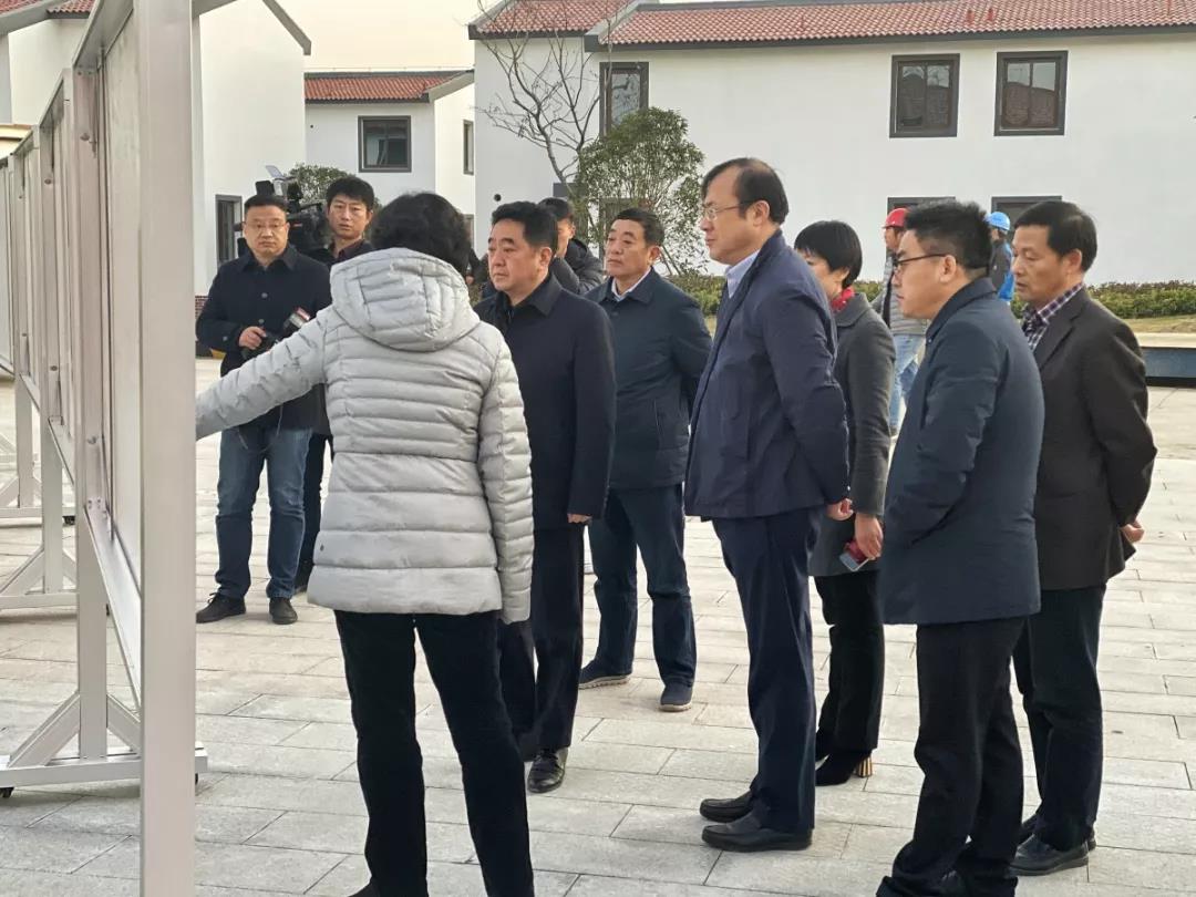 宿迁市四套班子领导视察集团公司 承建的丰庄新型社区EPC工程