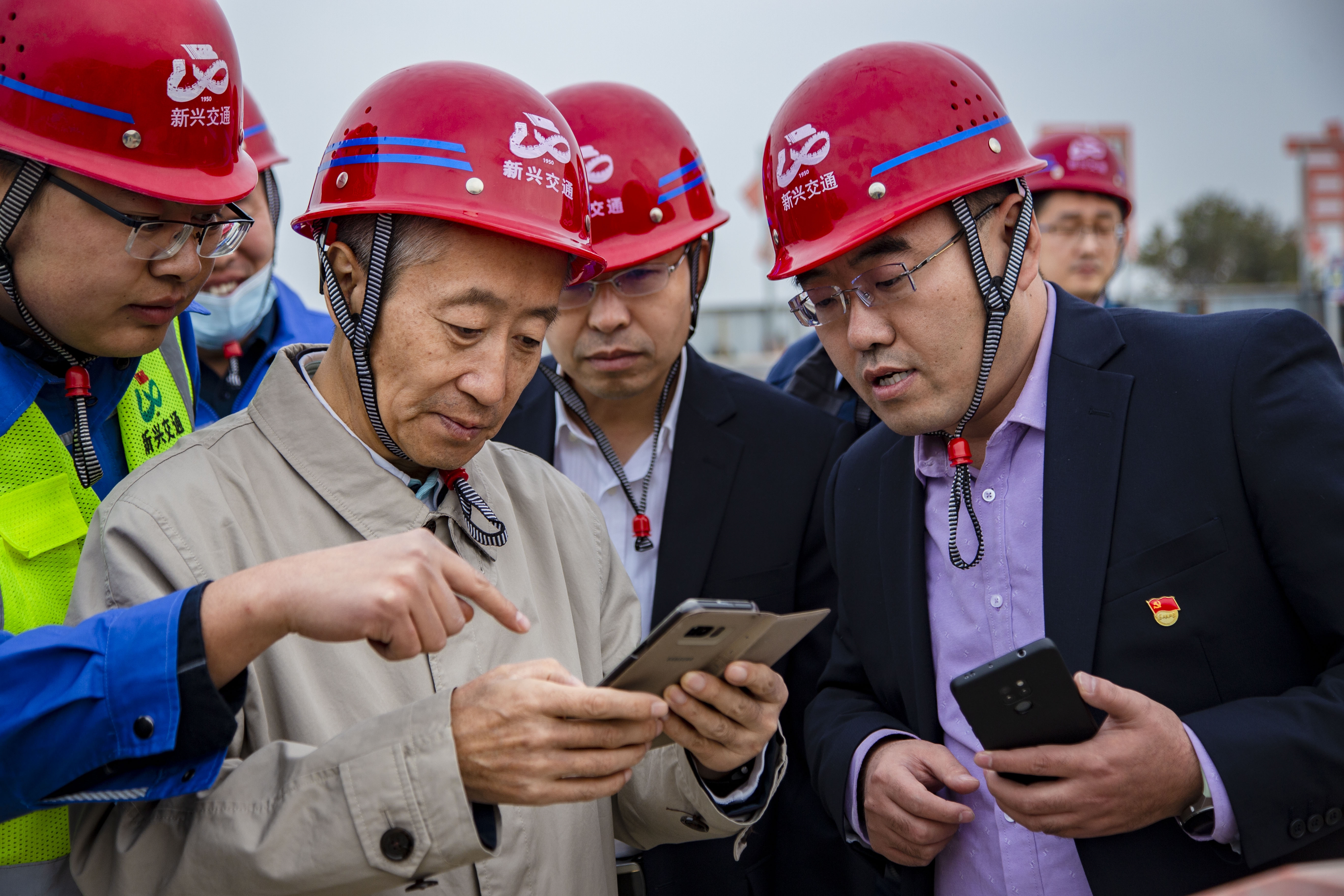 通用技术集团副总经理张逢春莅临新兴建筑所属新兴交通调研指导