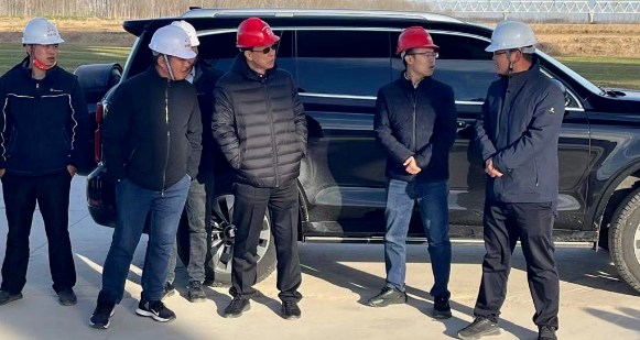 雄安高铁公司总经理韩星俊一行到雄商高铁黄河特大桥项目部检查指导工作