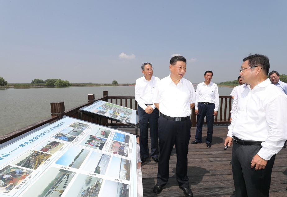 习近平在马鞍山考察调研，来到中国宝武马钢集团生产现场