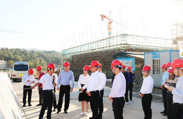 福建龙岩市委副书记、市长张国旺到龙岩永定智能制造产业基地项目调研