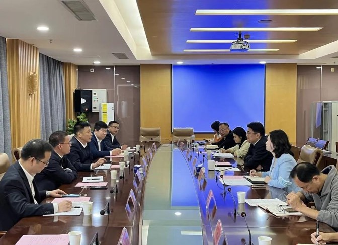 刘佑锟在武汉开展商务及调研活动