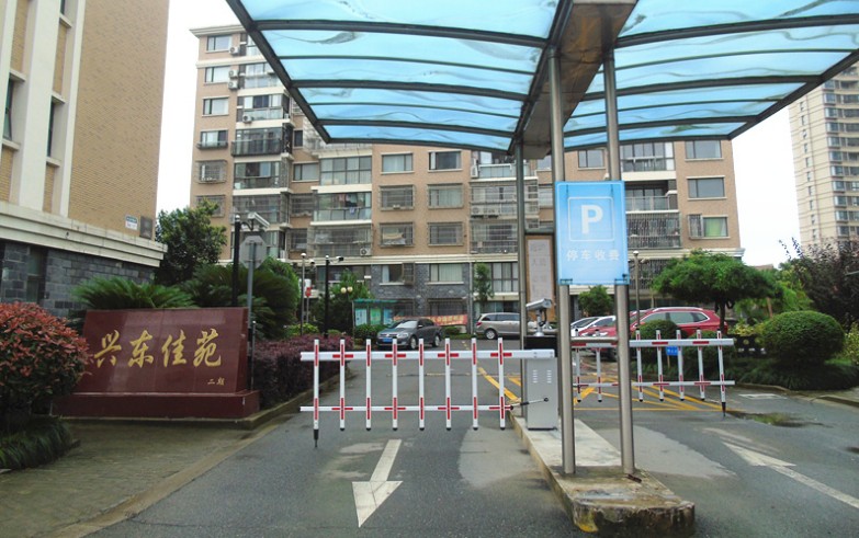 守护小区安全 智能安防助力