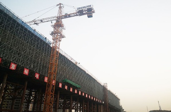 公司郑济铁路跨晨晖路连续梁高压线全部迁改完成