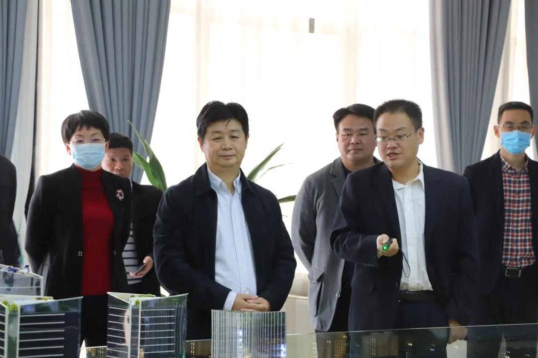 肇庆市市长吕玉印一行莅临西江国际未来科技城PPP工程项目部调研指导工作