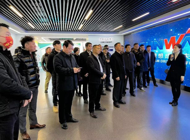 湖南异地商会联合会组织海外湘商来访山河智能