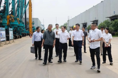 商务部自贸区港建设协调司司长杨正伟调研山河智能