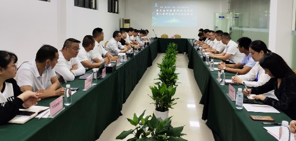 湖北省绿色建材供需企业对接会暨入驻供应链平台签约活动在湖北宝业葛店智造基地召开