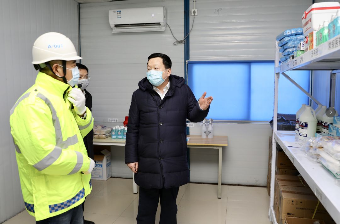 周乃翔赴中建二局北京环球影城和国会二期项目检查
