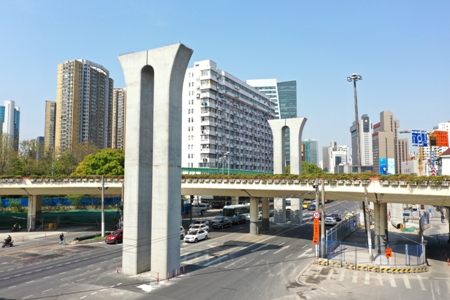 北横通道建设又有新进展 天目路立交最高“顶梁柱”吊装完成 乌镇路上匝道开始拆除