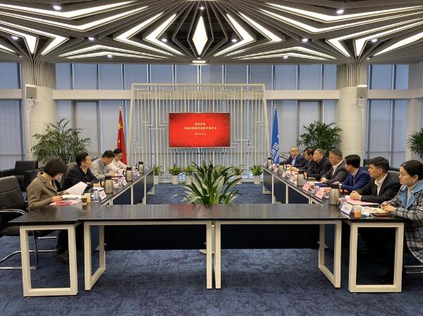 中信保第一营业部副总经理周尚志一行访问中工国际中国中元
