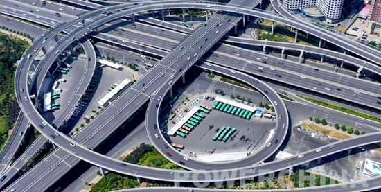 水电十一局参建的郑州农业路快速通道工程获“国家优质工程奖”（图） 
