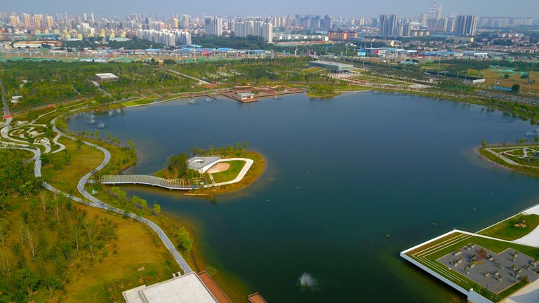 济宁凤凰台植物公园因水而美 园林集团精心打造城市花园