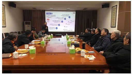 华东装备扬州设备公司组织召开老干部座谈会