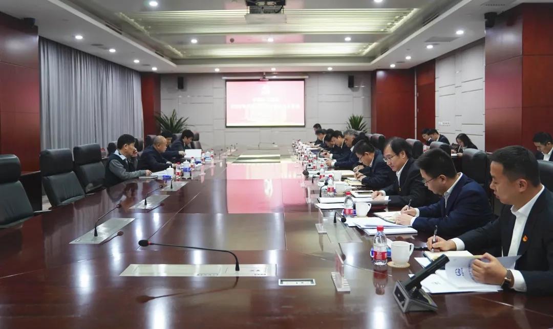 陈云参加中铁建工党员领导干部民主生活会，并到基层讲专题党课、开展检查调研