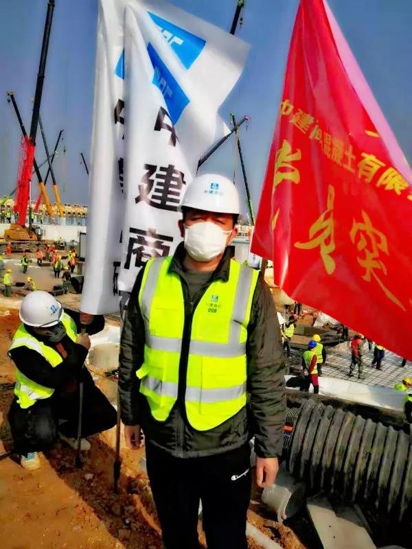 最前线丨疫情之下，暖心的故事每天都在上演……