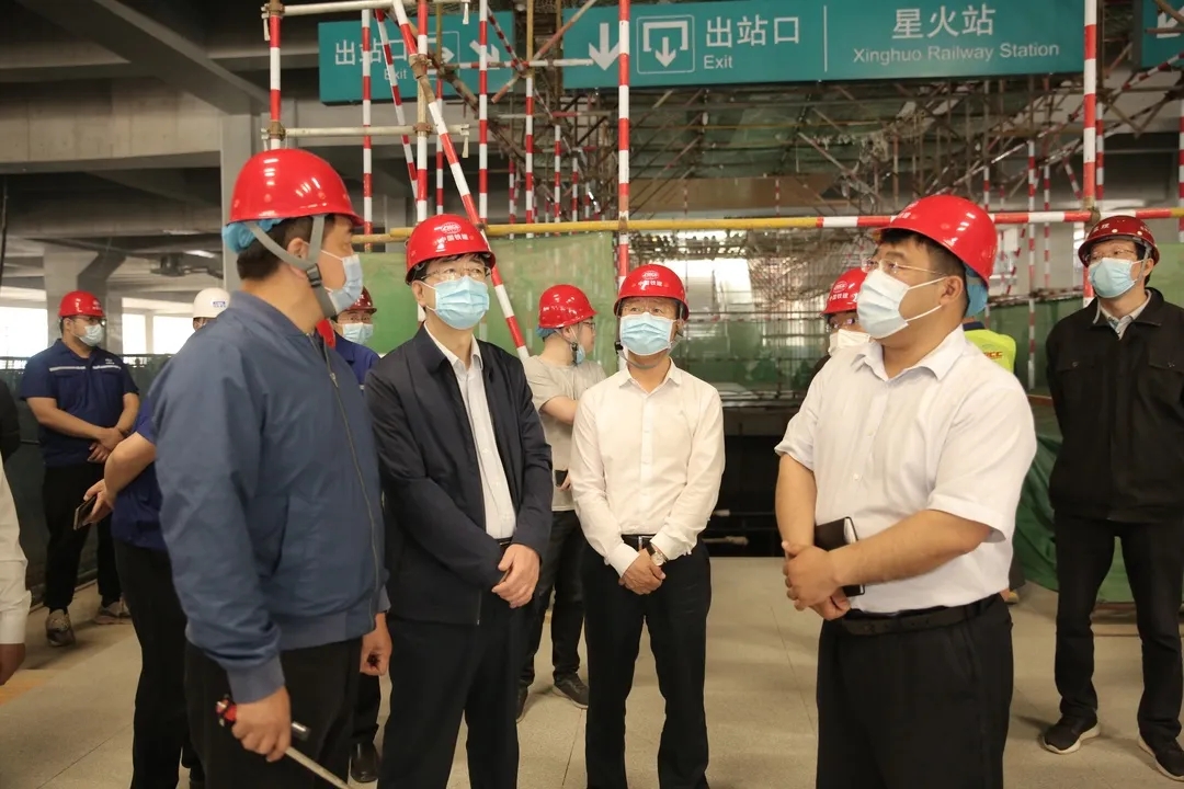 中国铁路北京局集团总经理狄威到中铁建设星火站检查调研