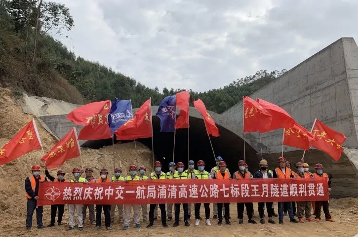 专稿｜群山深处的穿越