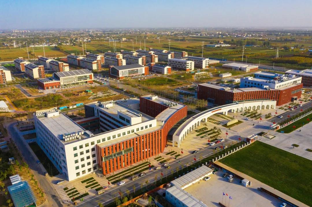 科技引领，匠心智造！中建集团打造全国最大钢结构装配式学校