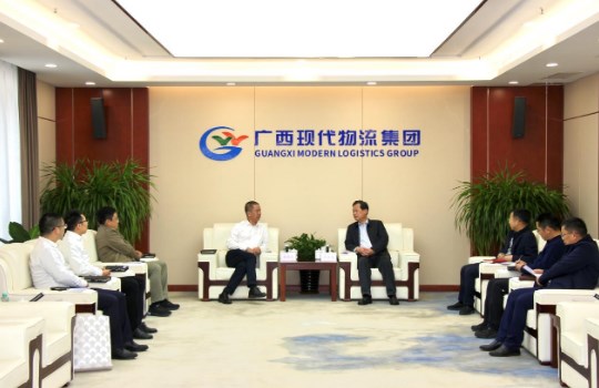 唐德文拜会广西现代物流集团有限公司党委书记、董事长覃黎魁