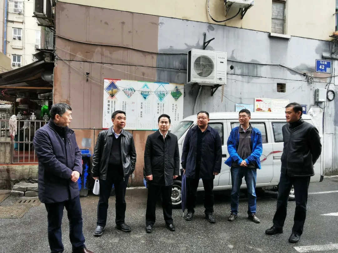 市城建集团董事长李江新一行调研资产公司马台街长租公寓项目