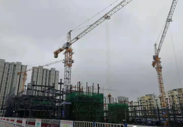 方圆TC6015A型塔机服役青岛大数据产业园建设工程