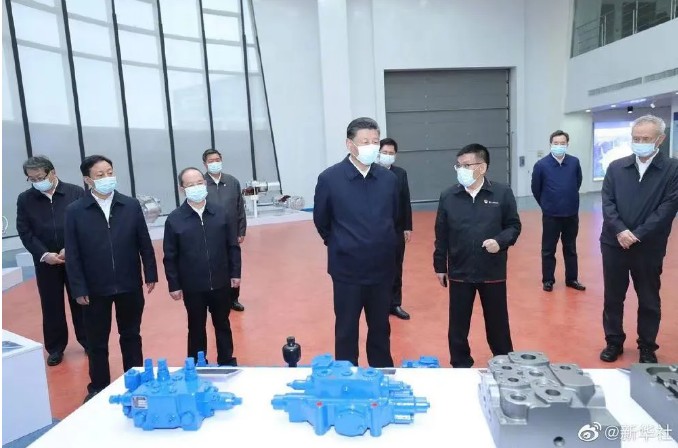 习近平在柳工视察
