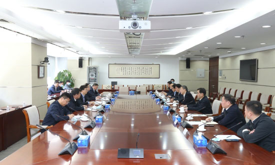 晏志勇与吉林省副省长李伟座谈