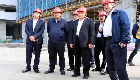 刘勃到南通轨道通2号线幸福车辆段项目检查指导工作