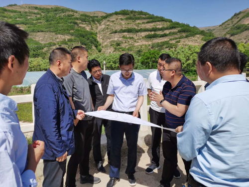 陇南市副市长张强一行到景礼高速陇南段项目调研指导工作