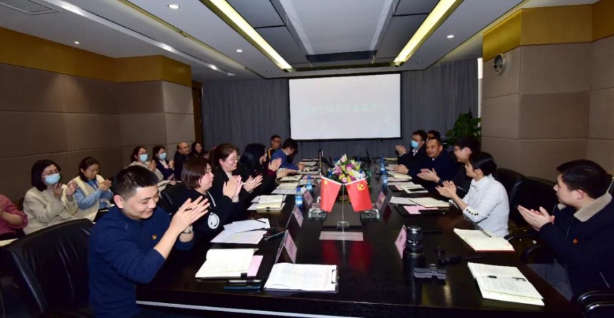 党建引领促发展 凝心聚力开新局——康利达装饰公司组织召开“以党建引领促发展”座谈会