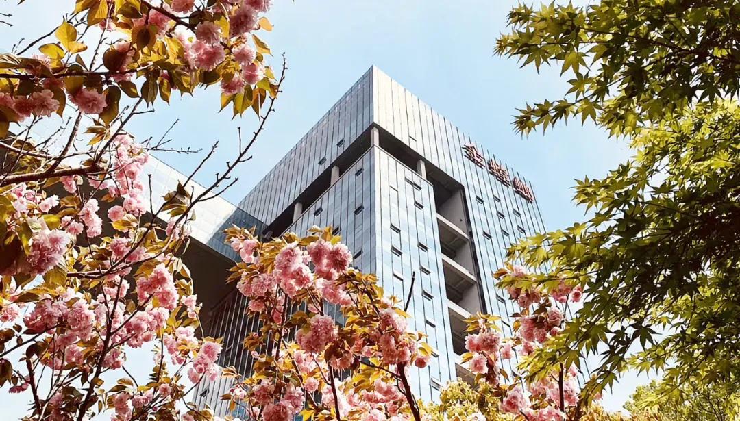 金螳螂荣获苏州工业园区“税收贡献三十强”、“民营经济三十强”、“总部经济三十强”荣誉称号