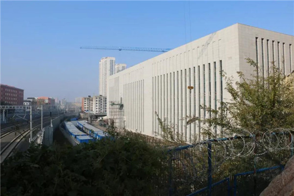 交叉施工，齐头并进丨市冰球馆开始透出现代场馆气息