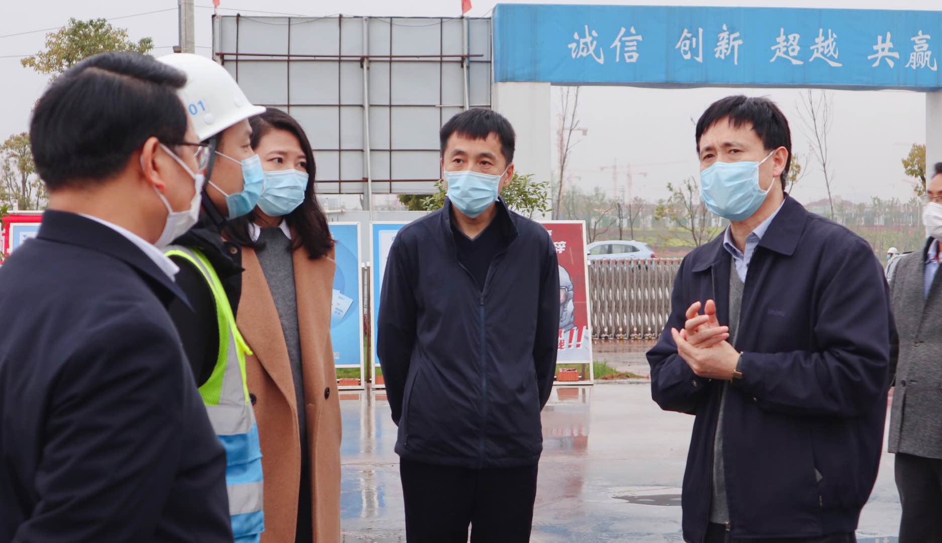 中央办公厅、国务院办公厅复工复产调研工作组赴赣州生一伦稀土产业集团有限公司中车动力系统生产厂房建设项目开展调研