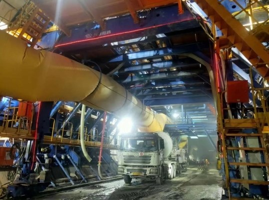 西康高铁六标华家山隧道进口正洞掘进突破1000米
