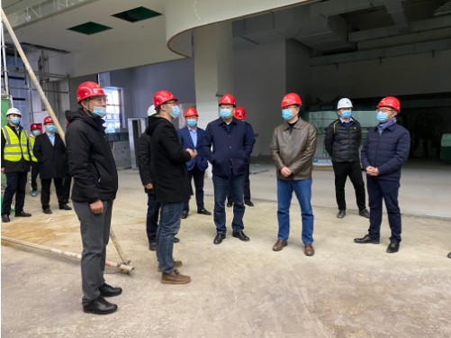 集团领导走访慰问项目一线建设者