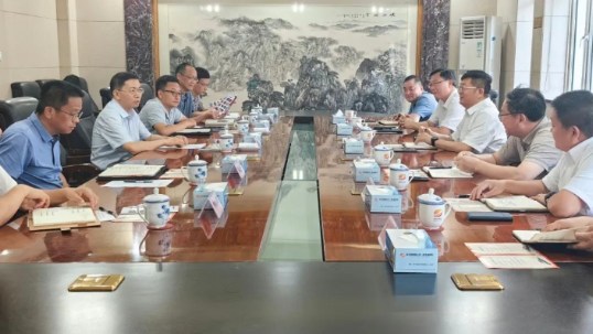 程志强会见中国铁路武汉局集团总经理刘唐洪