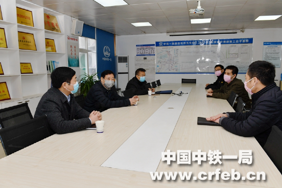 马海民在西安地铁5号线11标检查疫情防控工作时强调----全力以赴防控疫情，周密部署恢复生产，确保项目按期开通运营 